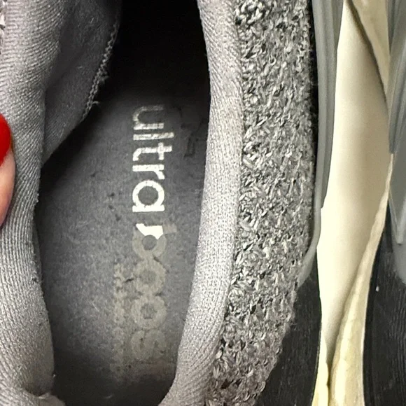 Men's Adidas Ultraboost, Charcoal Gray - Picture 3 of 10